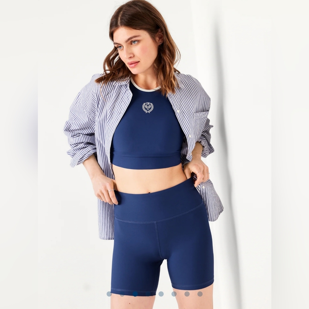 Old Navy NWT High-Waisted PowerSoft Biker Shorts -- 6-inch inseam -  M